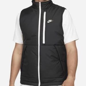 Nike Therma Fit Vest Black and White size small